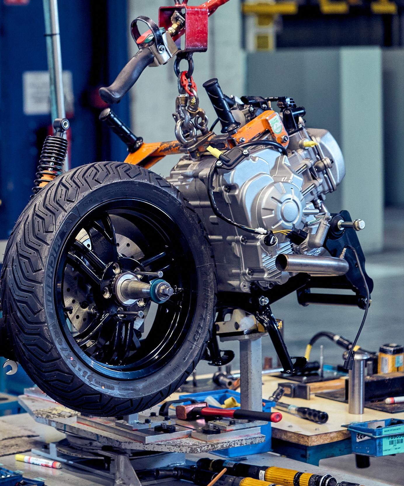 Entretien Moto : remplacement véhicule, réparation pièces, pneus